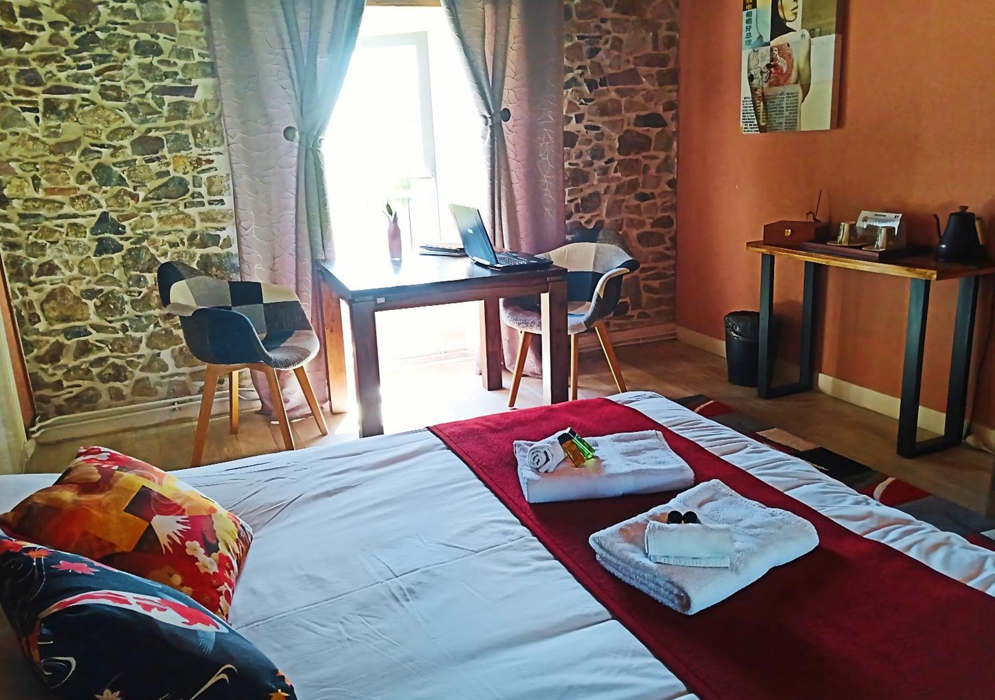 La Synchronicite - Chambres D'Hotes Saint-Sauveur-Villages Eksteriør billede